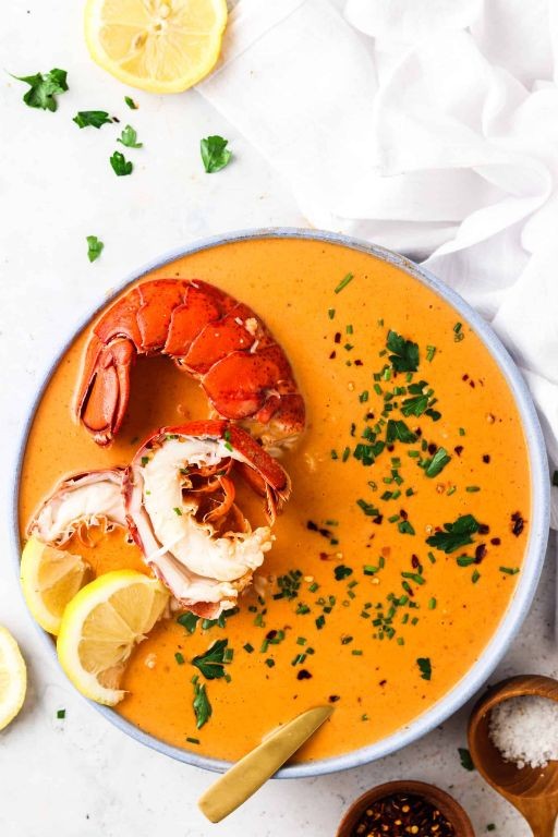 Low-Carb Lobster Bisque with Coconut Milk