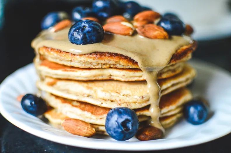 Low-Carb Peanut Butter Pancakes