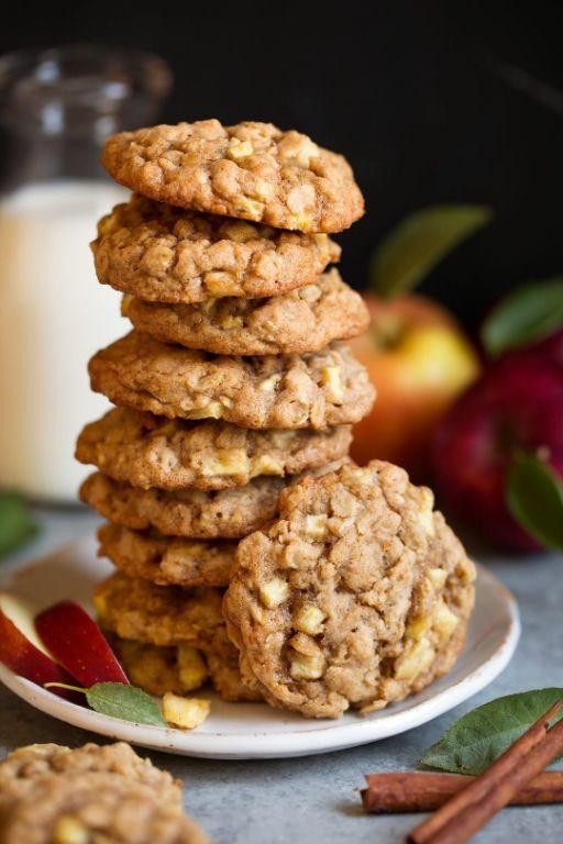 Low-Sugar Apple Cinnamon Cookies