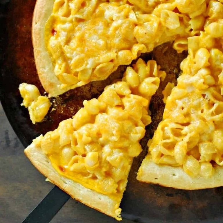 Macaroni and Cheese Pizza