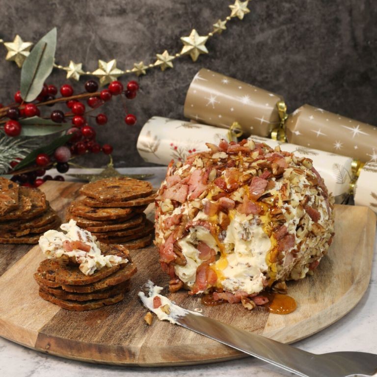 Maple Bacon Cheese Ball