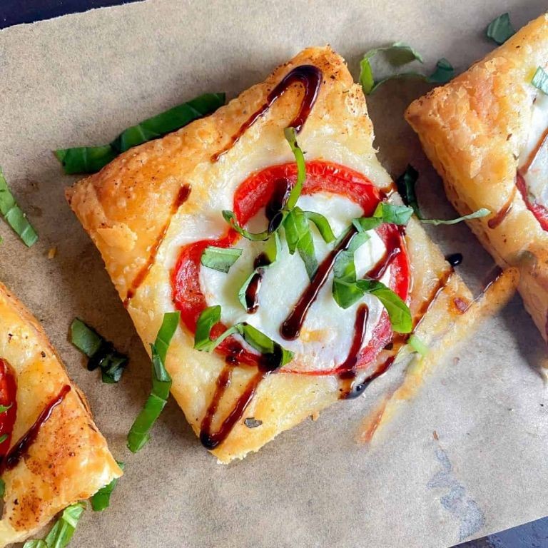 Margherita-Style Pizza Puffs