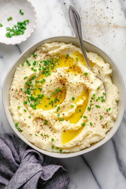Mashed Cauliflower and Potatoes with Chives