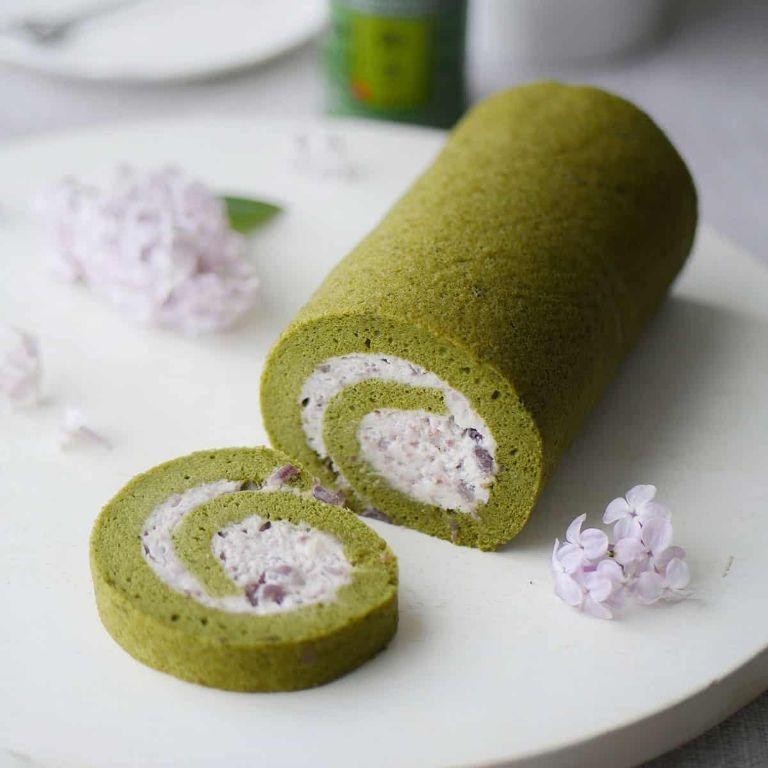 Matcha Red Bean Swiss Roll