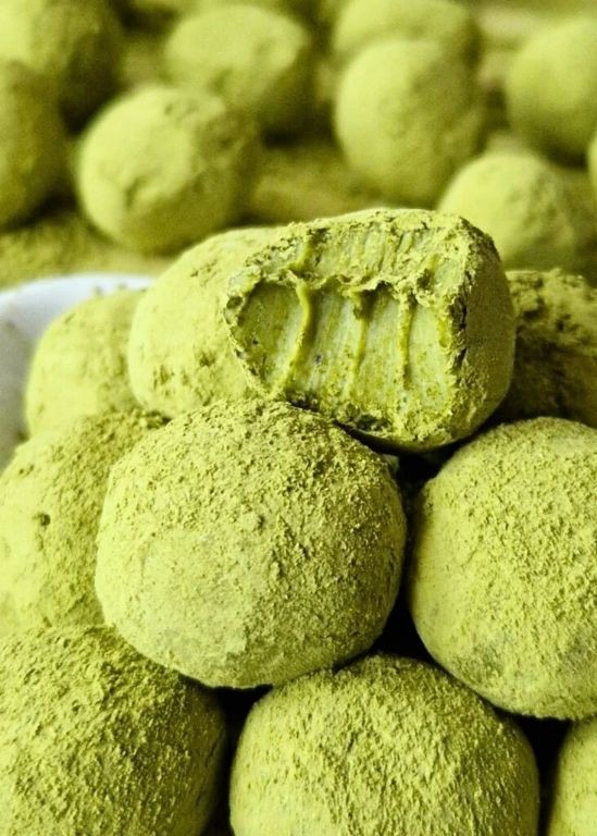 Matcha Sugar-Free Chocolate Truffles