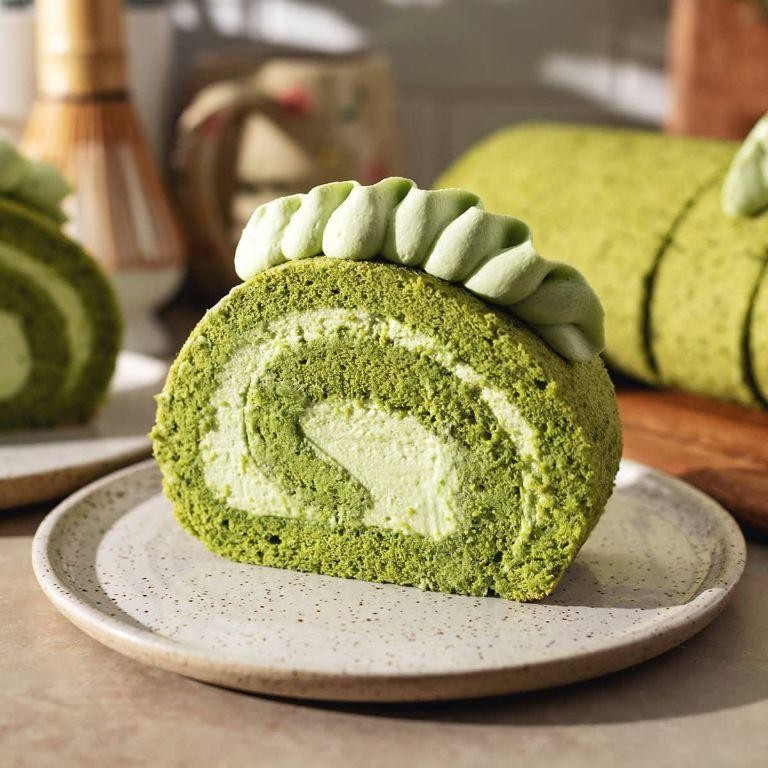 Matcha Swiss Roll