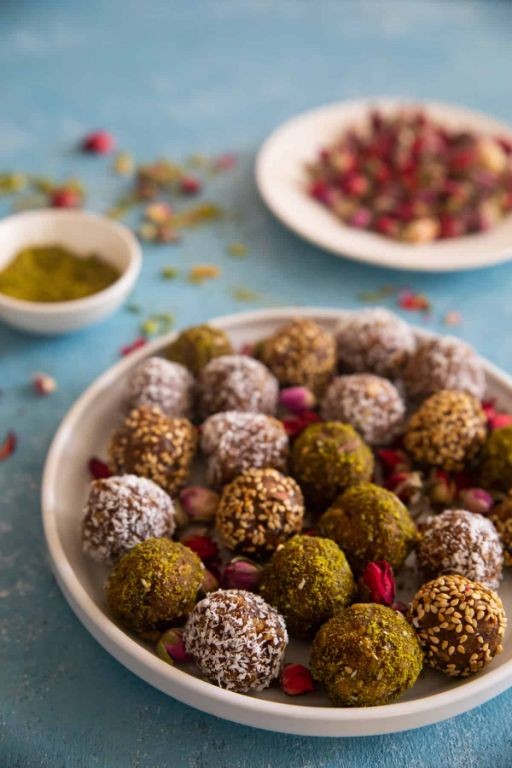 Mediterranean Date and Nut Balls