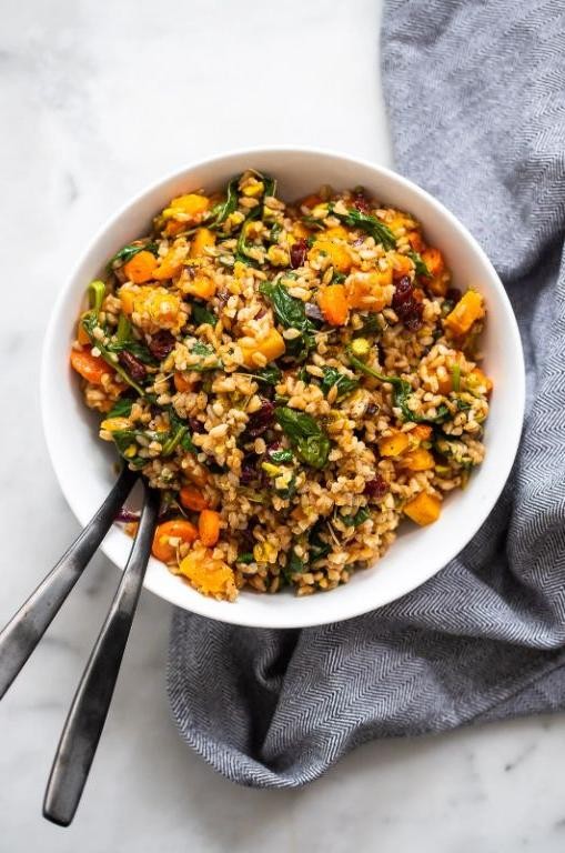 Mediterranean Farro Salad with Roasted Vegetables