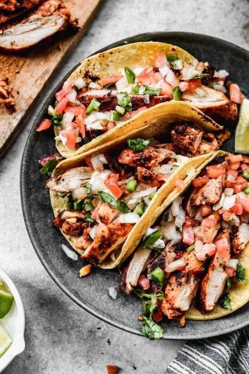 Mexican Street-Style Chicken Thigh Tacos