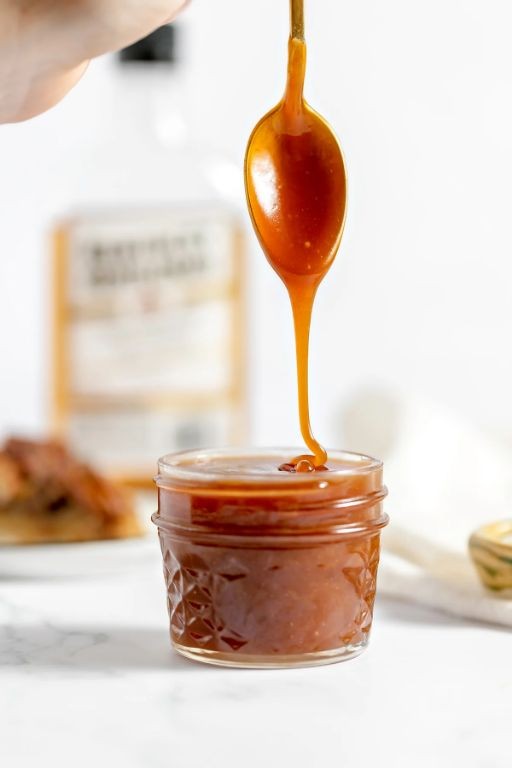 Meyers Dark Rum Infused Caramel Sauce