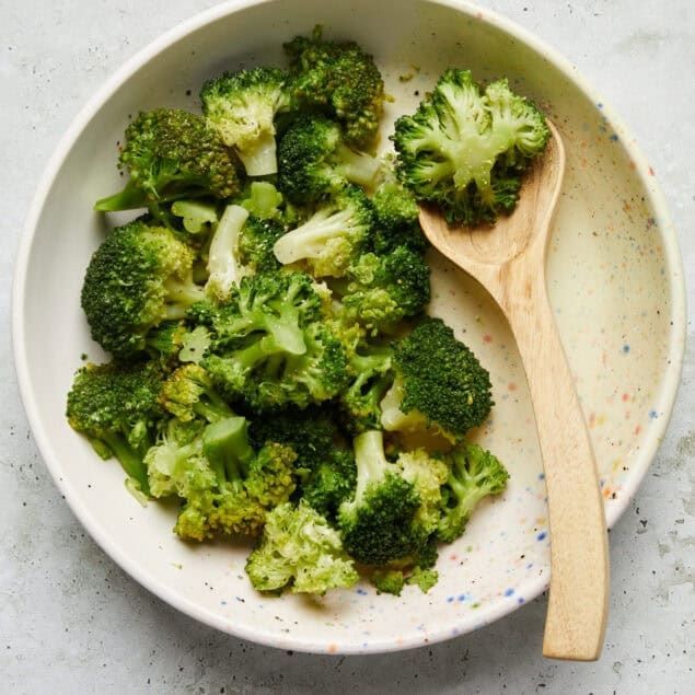Microwave Broccoli with Olive Oil and Garlic