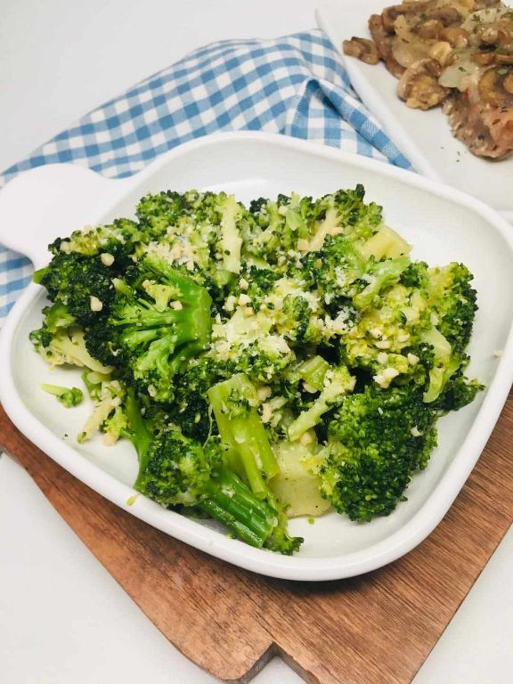 Microwave Broccoli with Parmesan