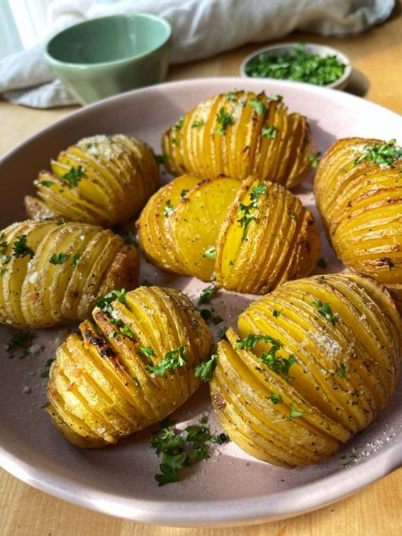 Mini Hasselback Potatoes with Garlic Butter