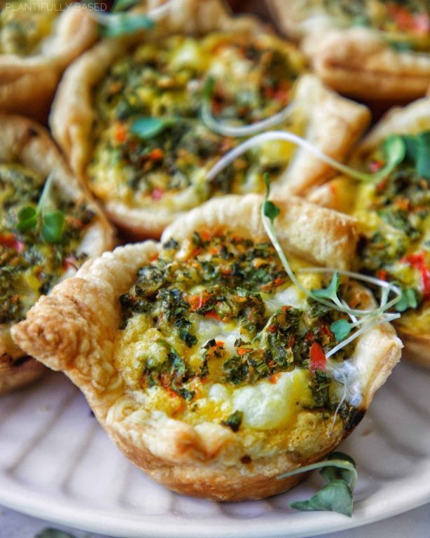 Mini Vegan Puff Pastry Quiches