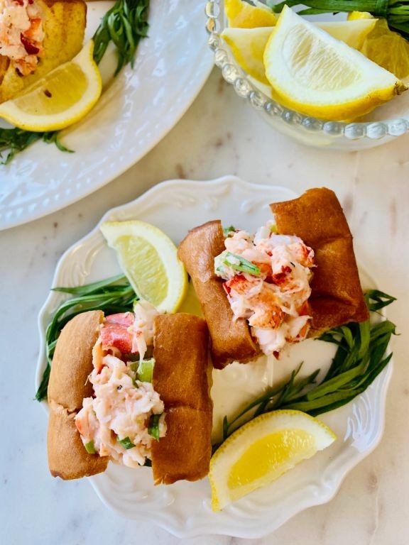 Mini lobster rolls with tarragon mayo