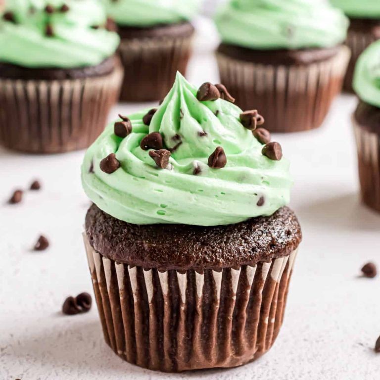 Mint Chocolate Chip Box Cupcakes with Mint Buttercream