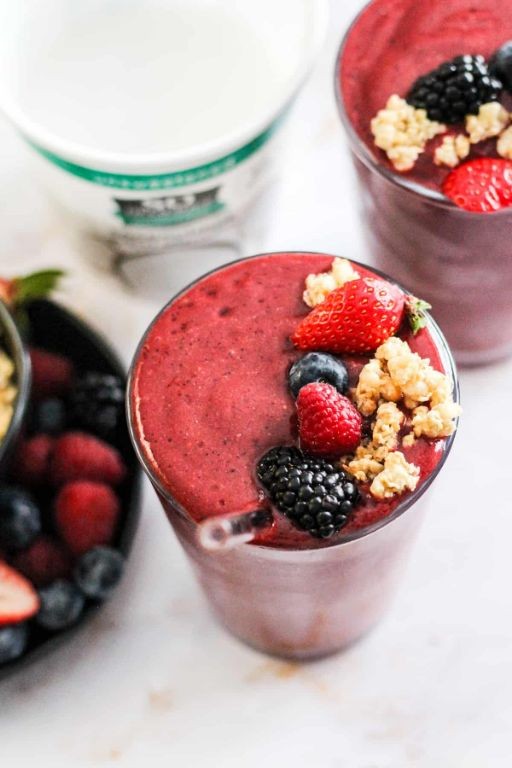 Mixed Berry and Coconut Water Smoothie