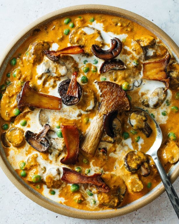Mushroom Korma with Cashew Sauce