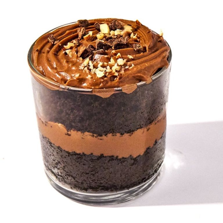 Nutella Dirt Cake with Hazelnut Crunch