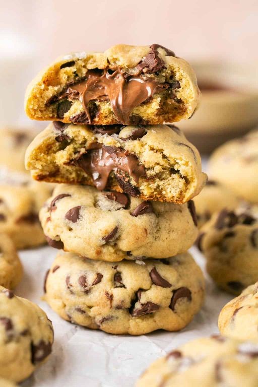 Nutella-Stuffed Chocolate Chip Cookies