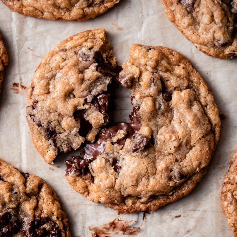 Nutella-Stuffed Oatmeal Cookies
