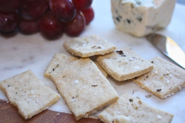 Oat Bran Crackers with Herbs