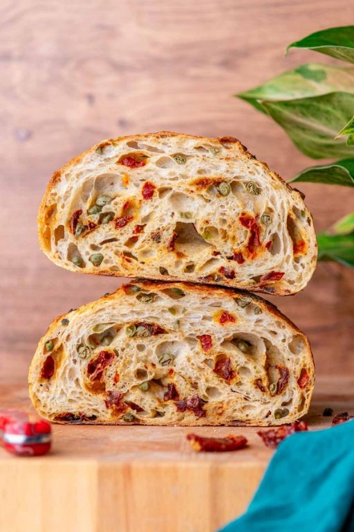 Olive and Sun-Dried Tomato Bread