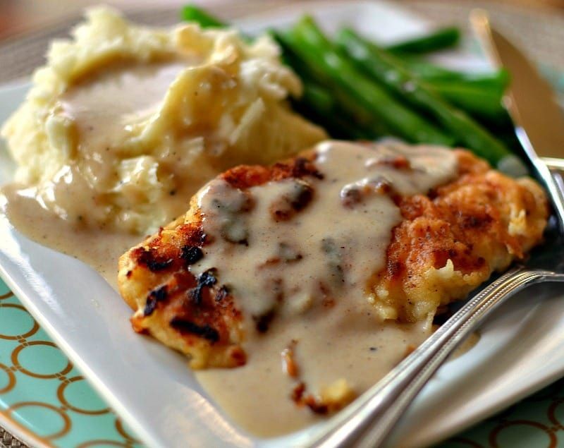 Pan Fried Chicken with Creamy Gravy