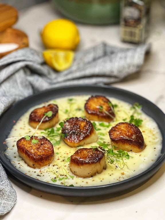 Pan-Seared Scallops with Lemon Beurre Blanc