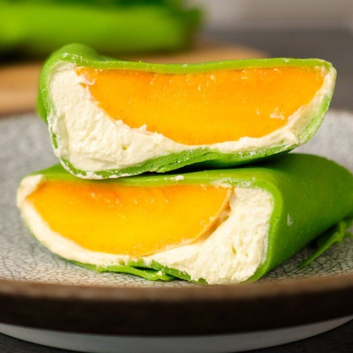 Pandan Crepes with Mango Filling