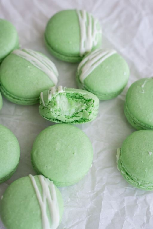 Pandan Macarons