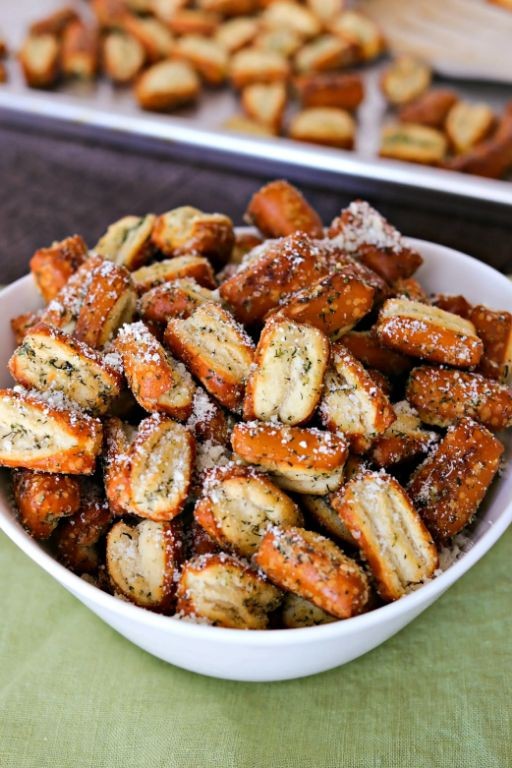Parmesan Garlic Pretzel Bites