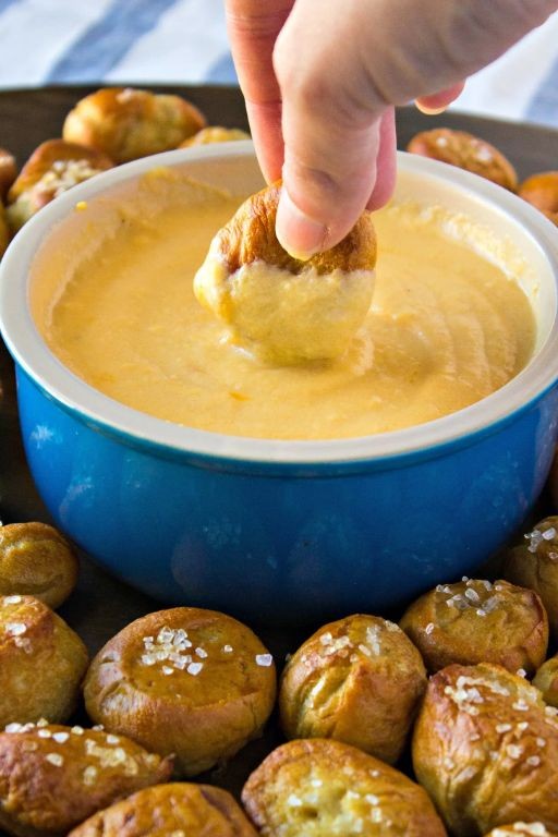 Parmesan garlic pretzel bites with beer cheese dip