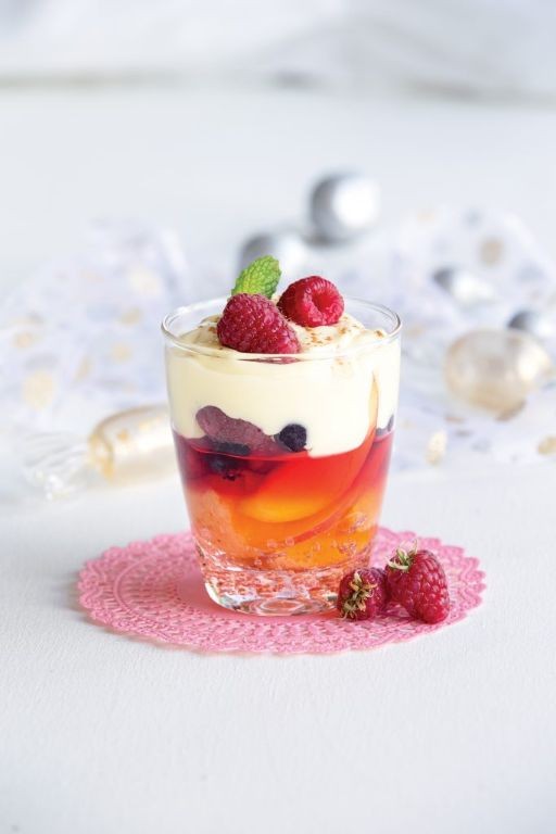 Peach melba jello parfait