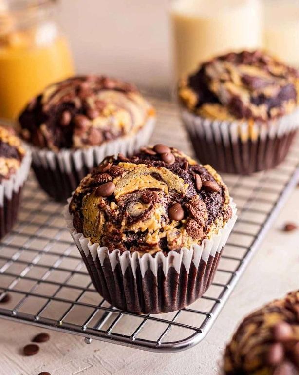 Peanut Butter Chocolate Vegan Muffins