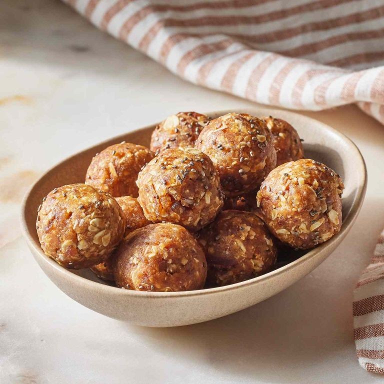 Peanut Butter and Oat Energy Bites