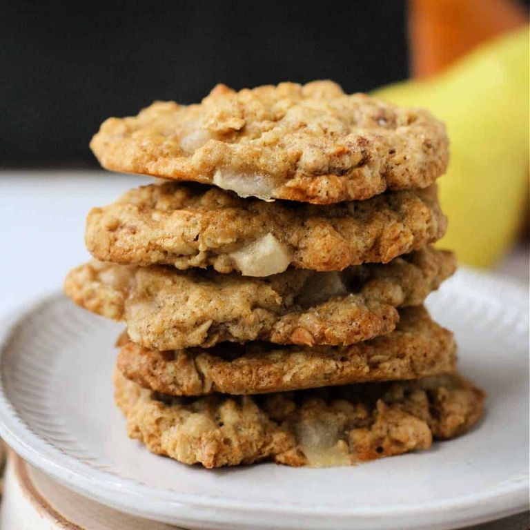 Pear and Oatmeal Cookies