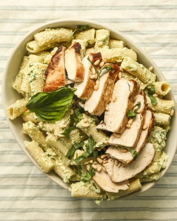 Pesto Cream Sauce with Grilled Chicken