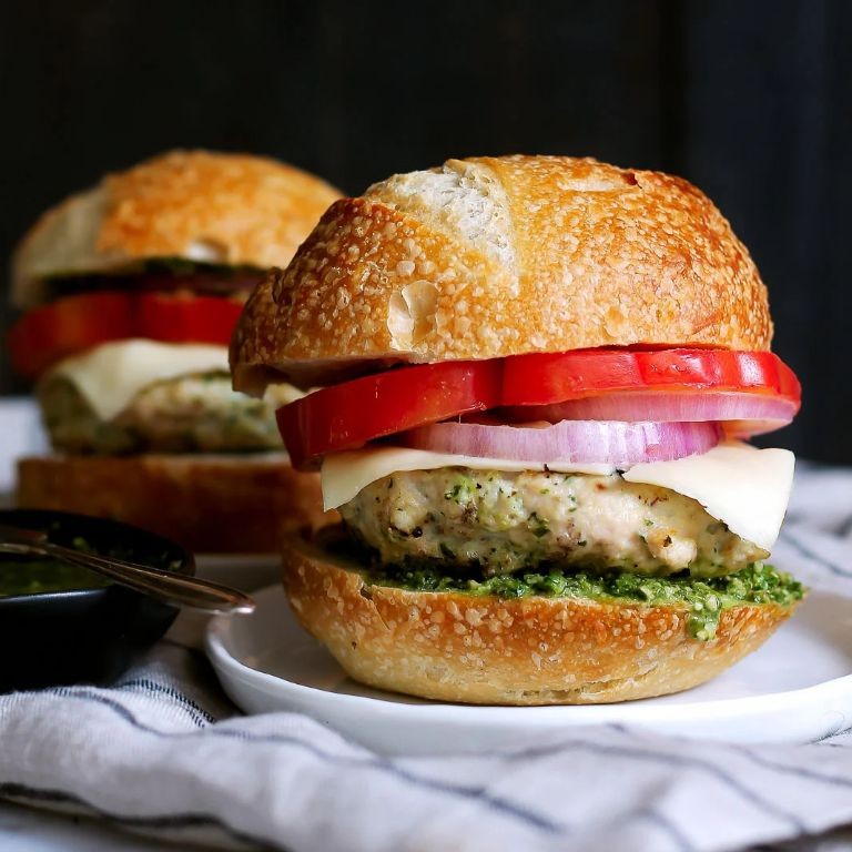 Pesto Mozzarella Chicken Burger