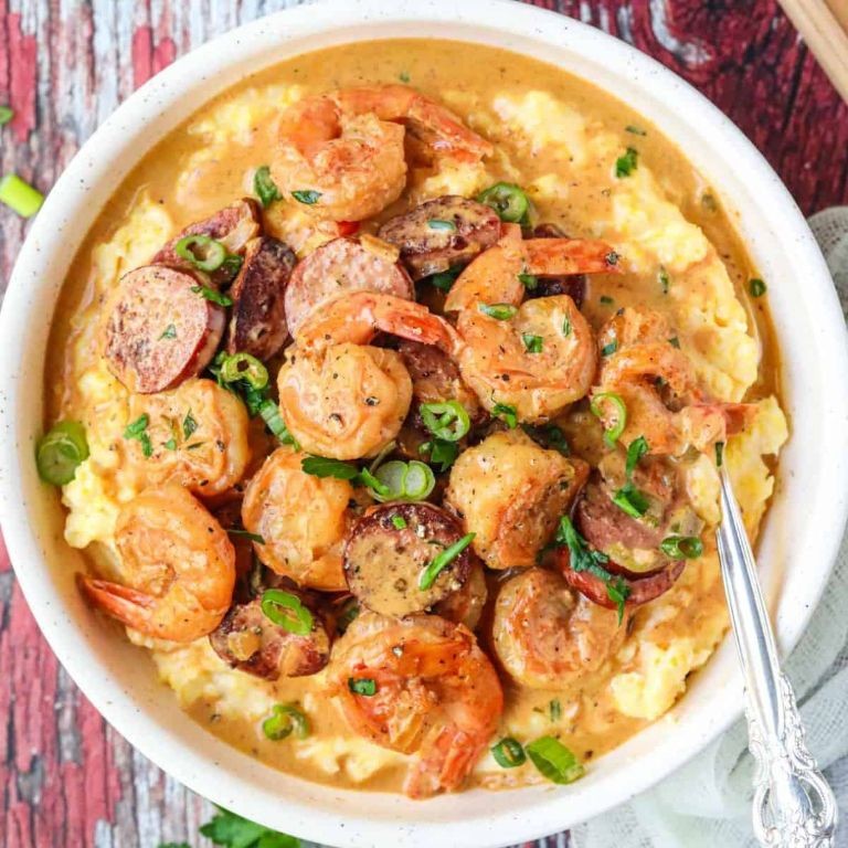Pink Shrimp and Grits with Cajun Spice