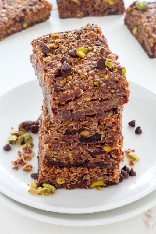 Pistachio and Dark Chocolate Granola Bars