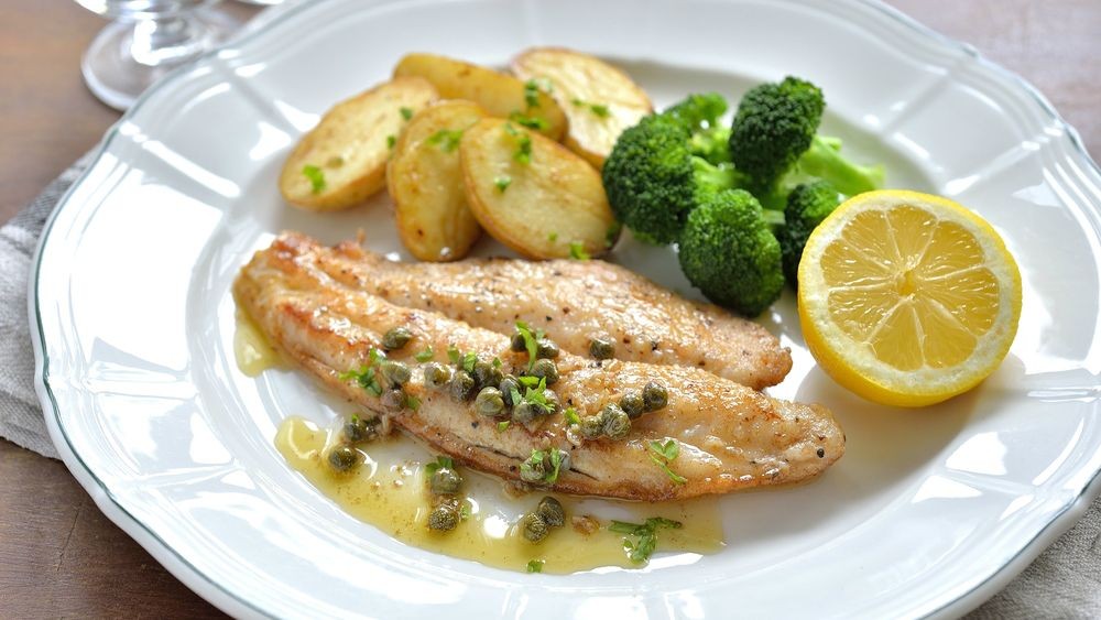 Poached Flounder with Lemon and Caper Sauce