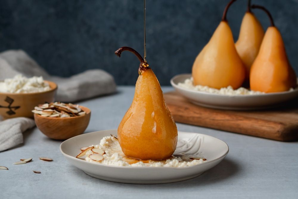 Poached Pears with Cinnamon