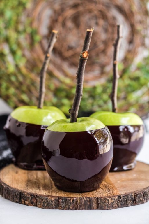 Poisoned Caramel Apples with Black Drizzle