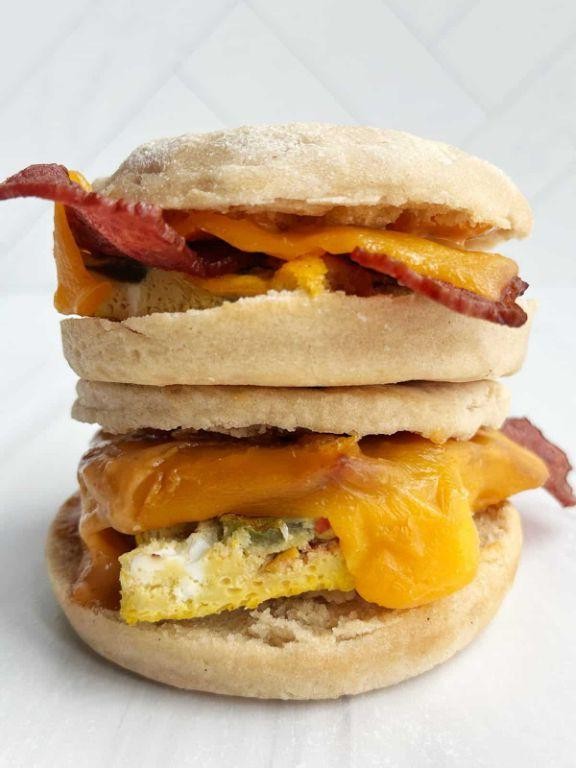 Protein-Packed Breakfast Sandwich with Turkey Bacon
