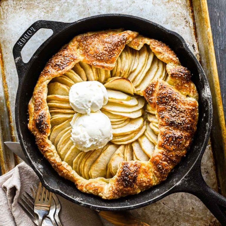 Puff pastry apple galette