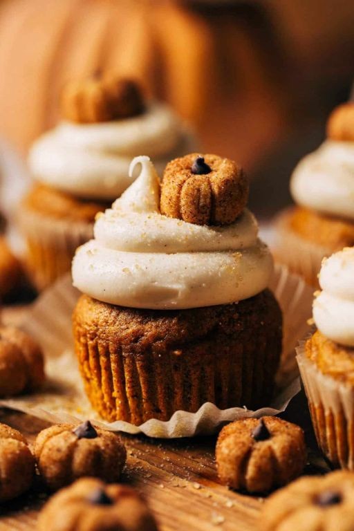 Pumpkin Cupcakes with Nutmeg Glaze