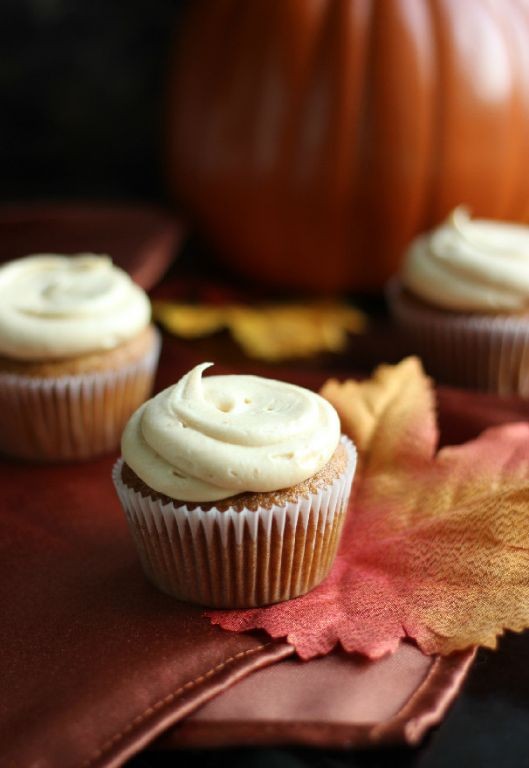 Pumpkin Cupcakes with White Chocolate Ganache