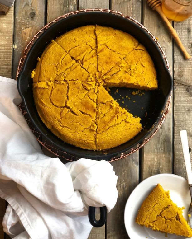 Pumpkin Spice Skillet Cornbread