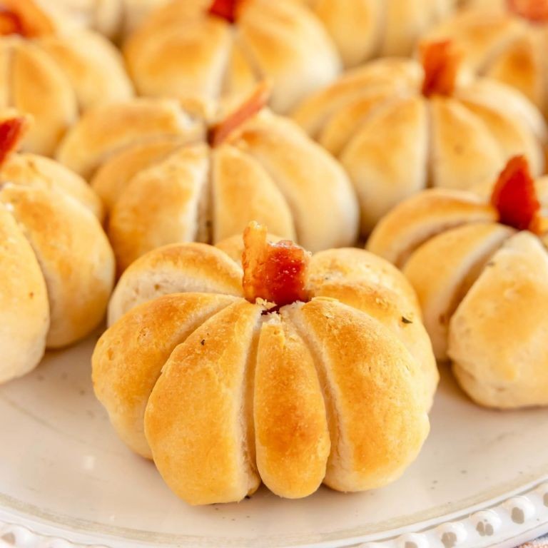 Pumpkin and Bacon Stuffed Bread Rolls